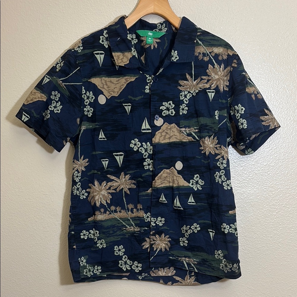 *4/15* Dip Mens Button Down